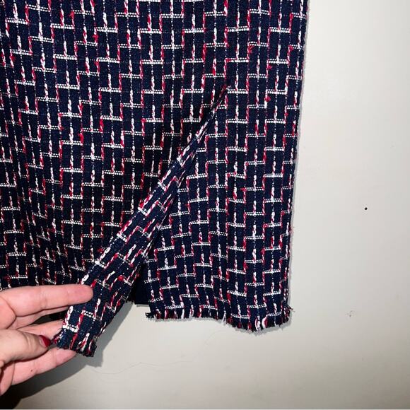 NWT TALBOTS kilt style embroidered pencil skirt 4 - Picture 5 of 7